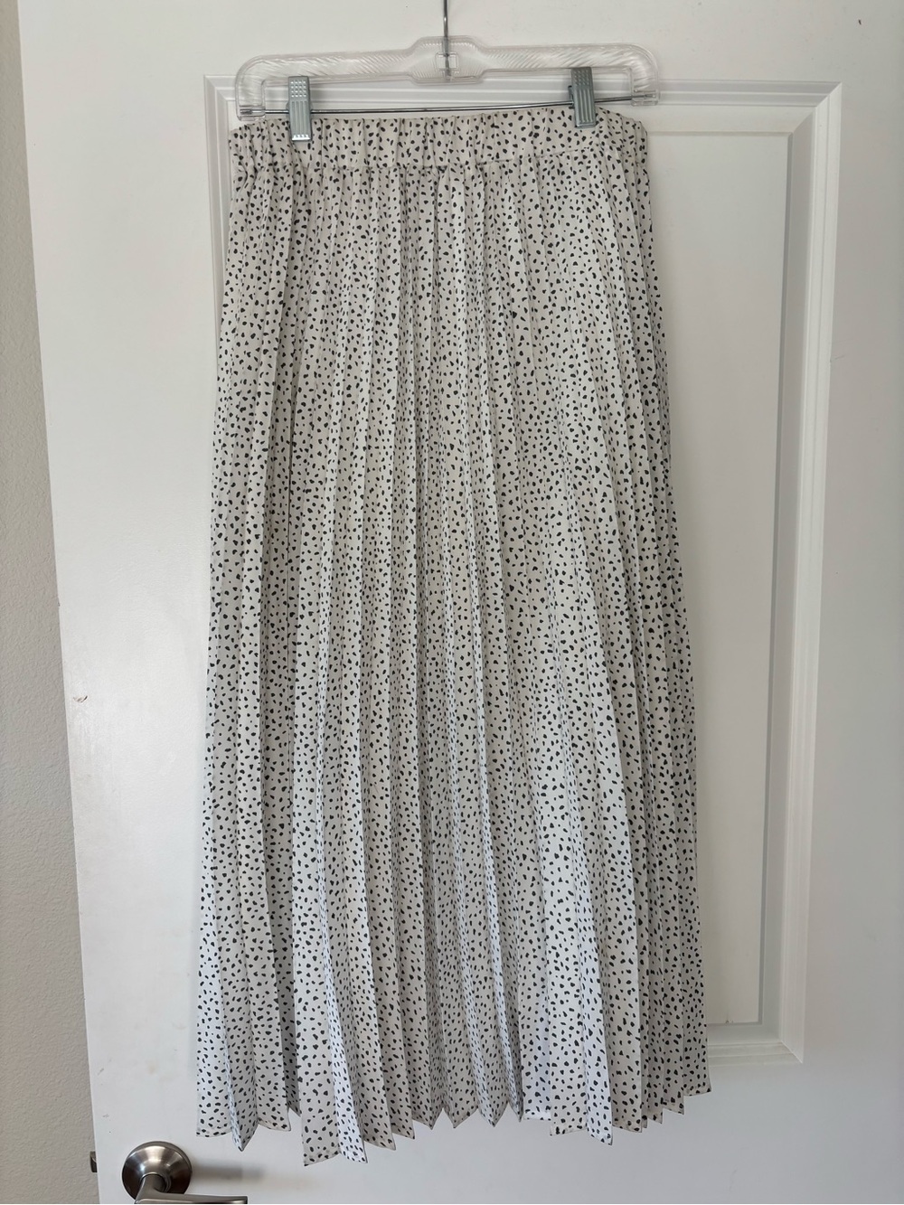 a new day White Pleated Midi Skirt with Black Dot Print - Picture 1 of 3